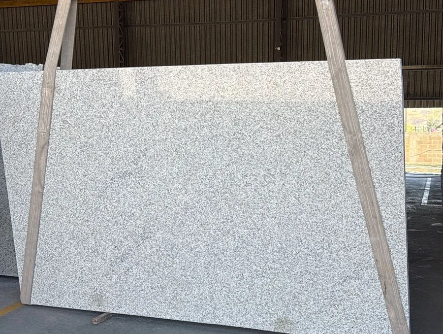 Chapa de Granito Branco Ceará — foto real