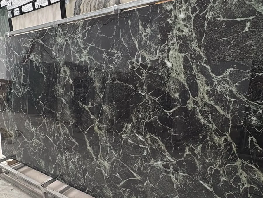 Chapa de Lâmina Ultra Compacta Padra Green — foto real