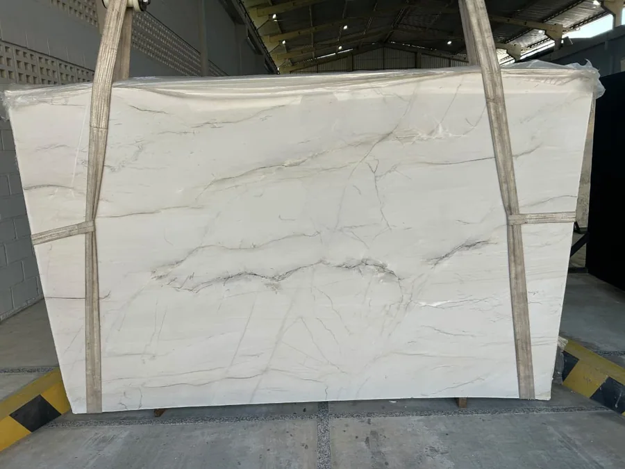 Chapa de Quartzito Bianco Superiore — foto real
