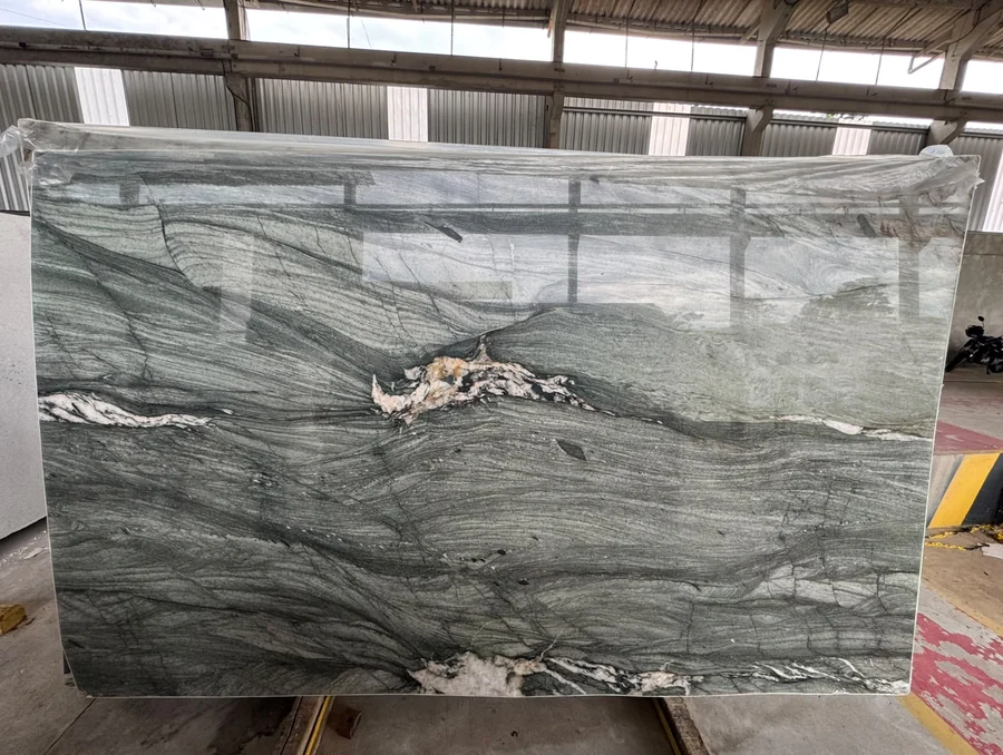 Chapa de Quartzito Dell Mare — foto real